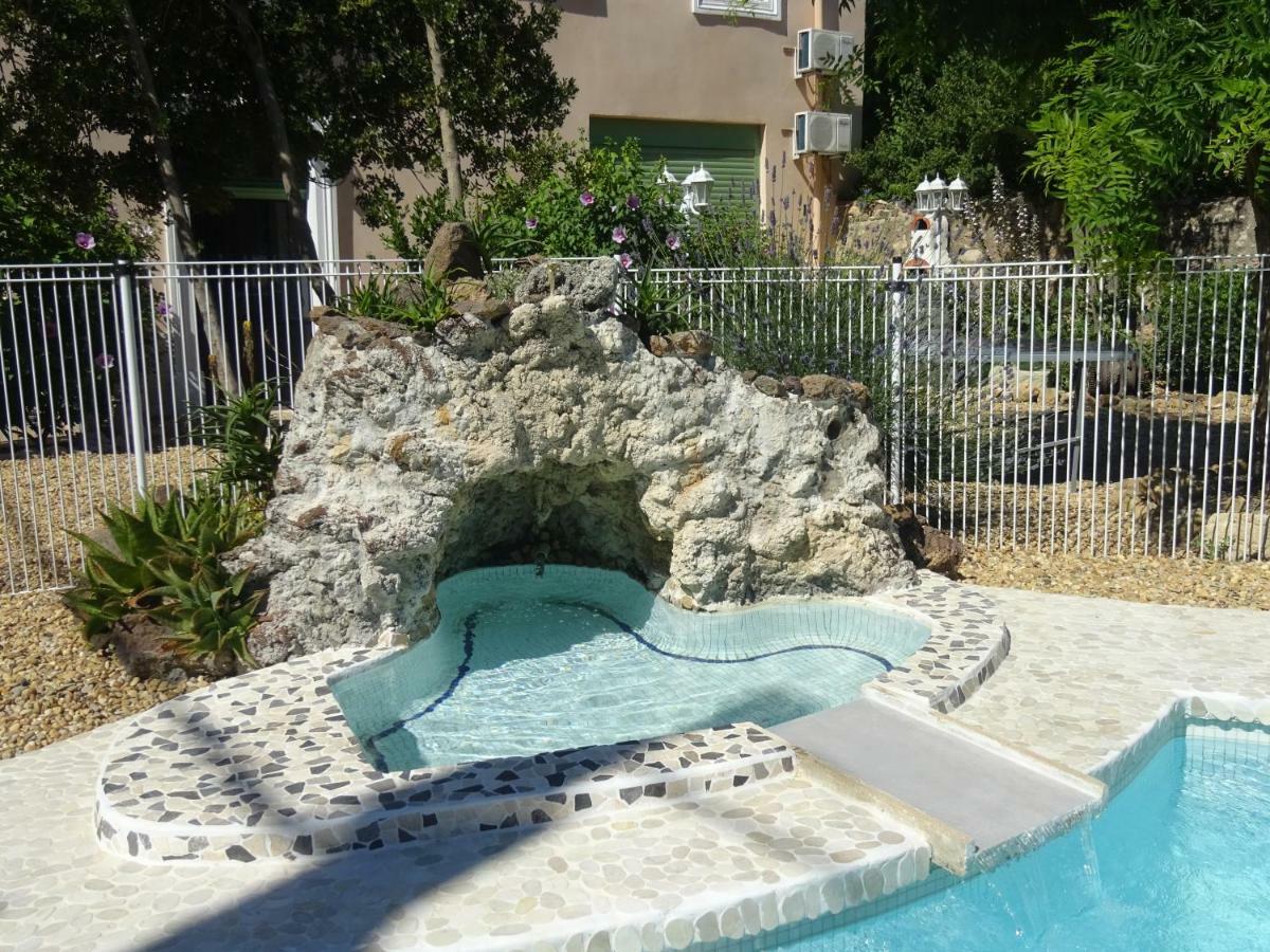 Gites "Tout Au Sud De La France" Pomerols Exterior photo